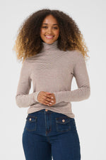 AMMA TURTLE NECK TSHIRT
