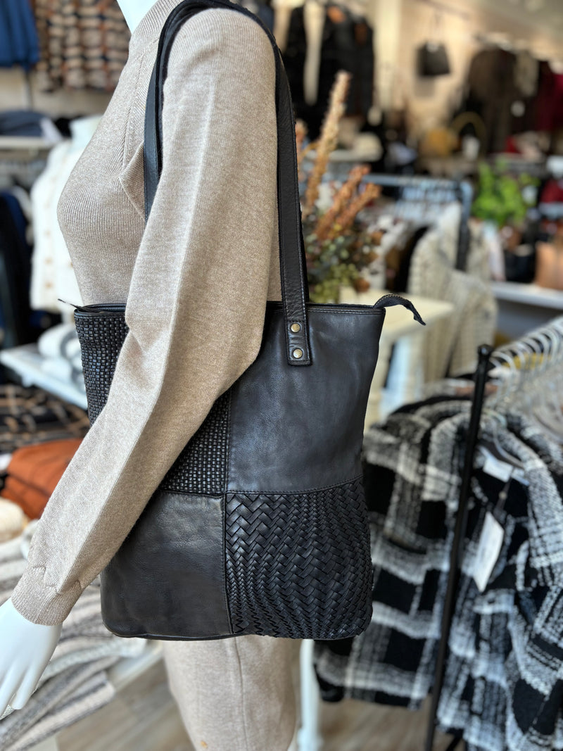 PERUGLA HANDBAG BLACK