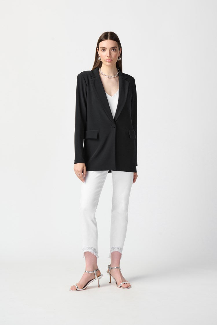 STRAIGHT CUT BLAZER