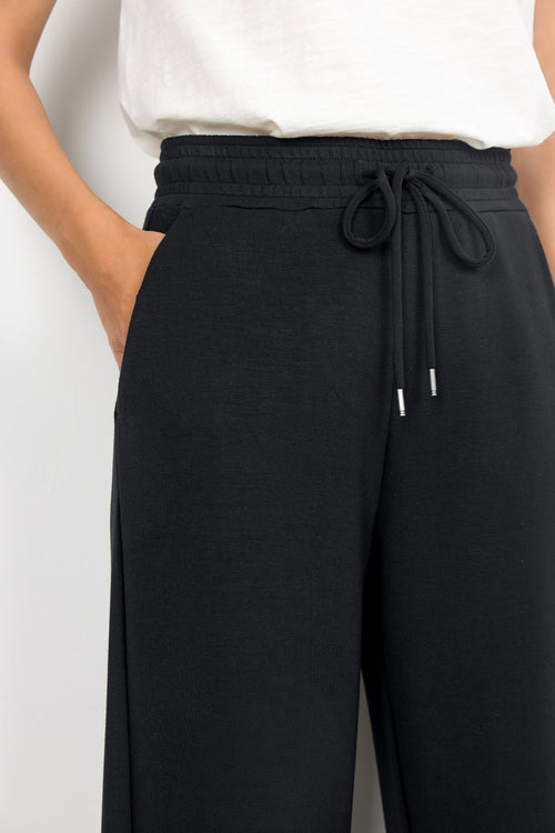 BANU CROP PANT BLACK