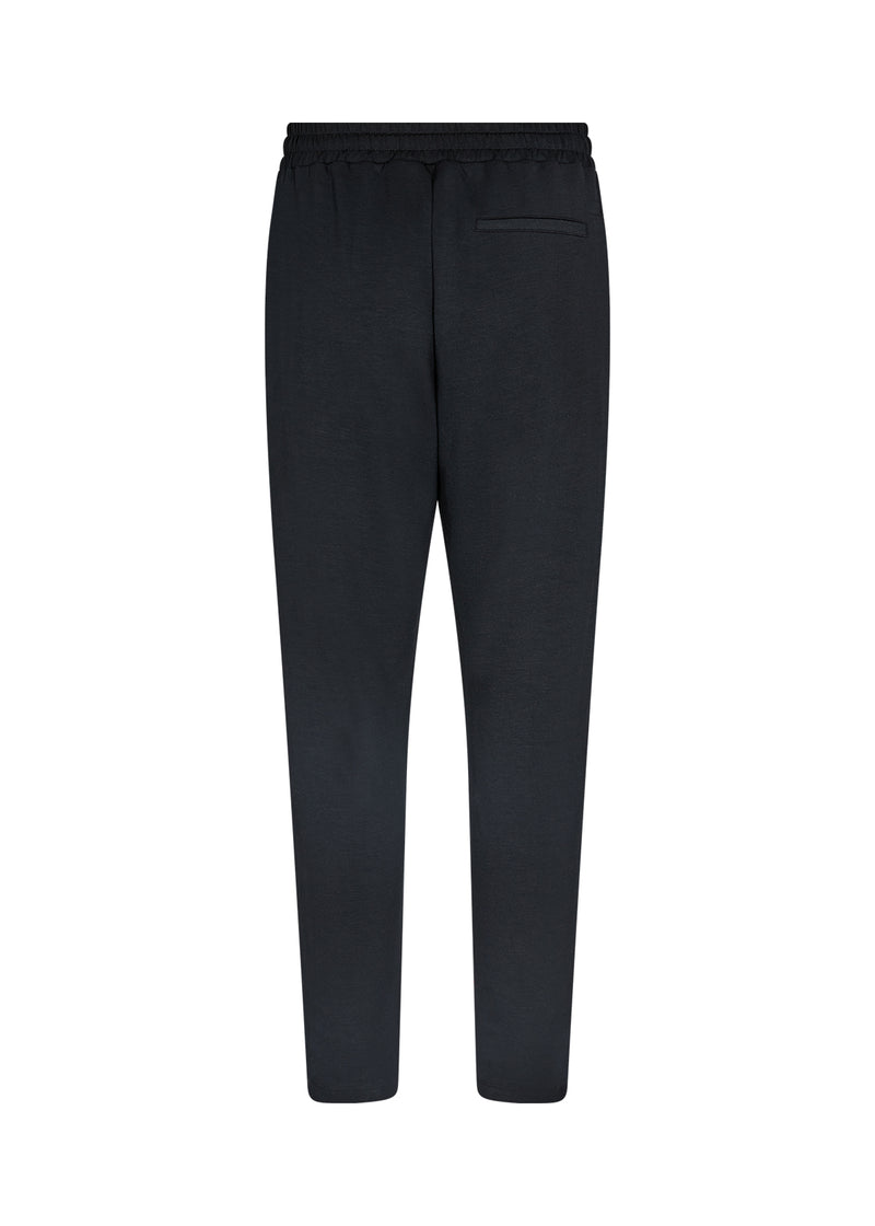 BANU SLIM LEG PANT BLACK