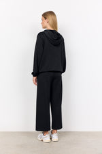 BANU BLACK HOODIE