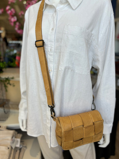 BELLA BELTBAG BUCKSKIN