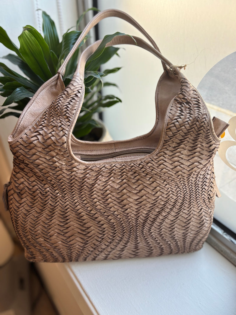 LIVIA HANDBAG TAUPE