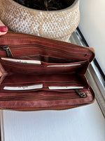 PAOLA WALLET COGNAC