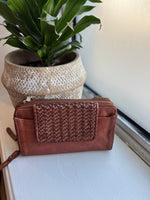 LUSSO CELL PHONE BAG COGNAC