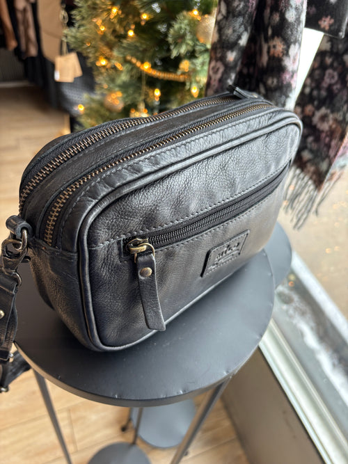 GIA BAG BLACK