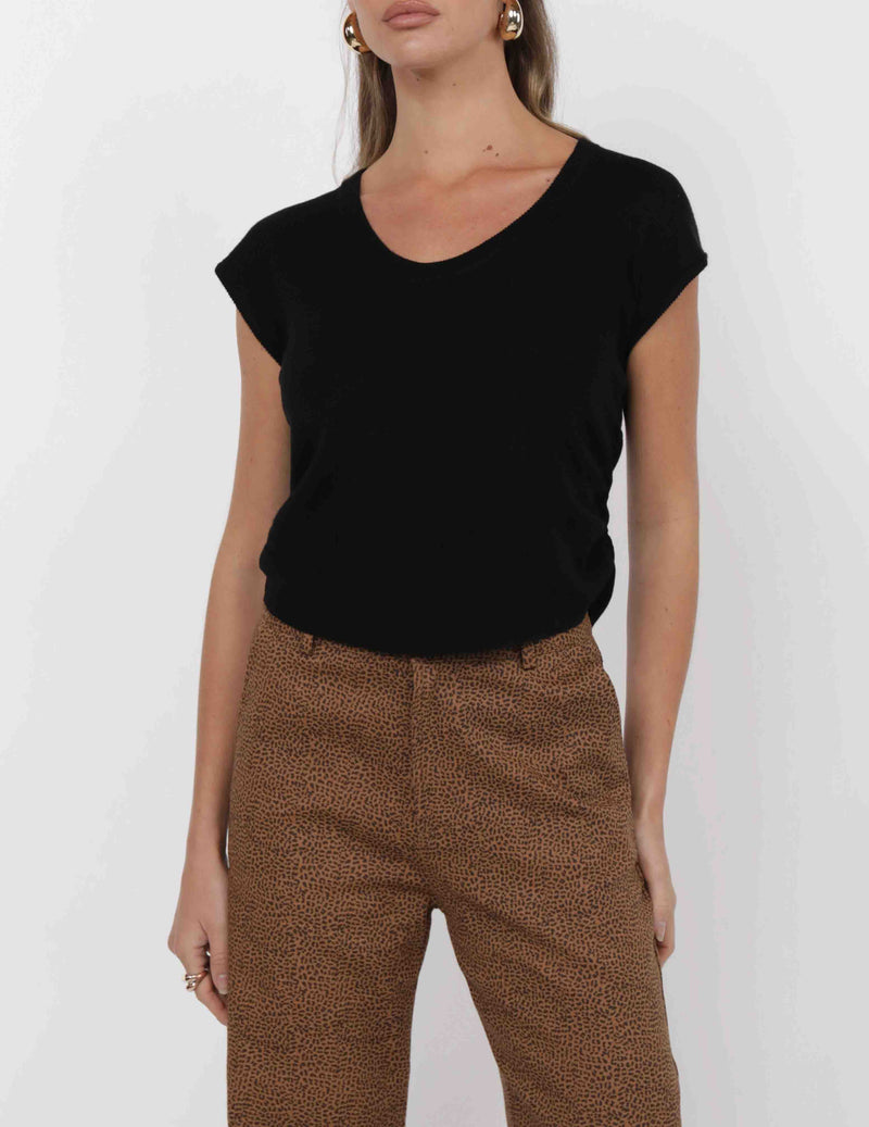 JORDAN SIDE RUCHED SWEATER TOP