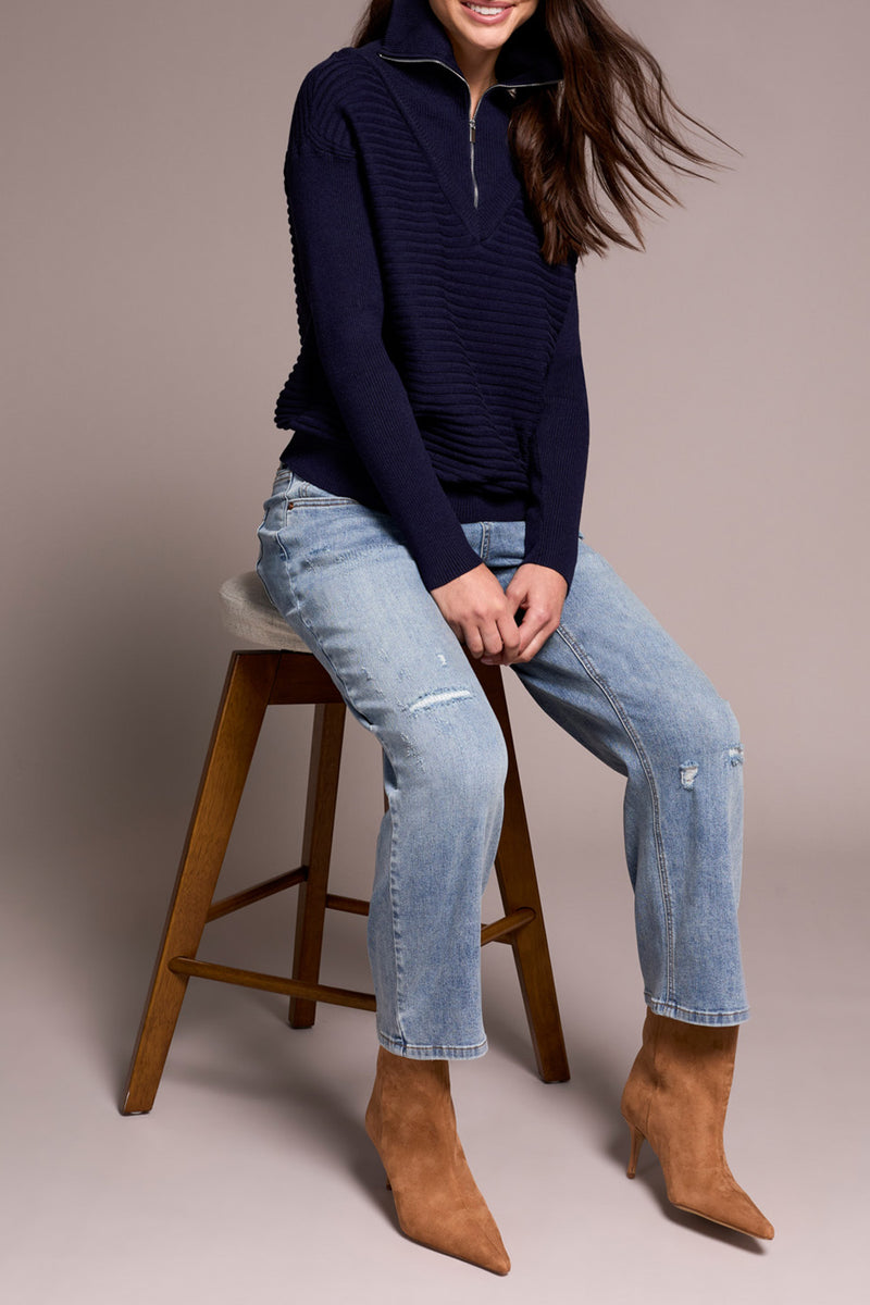 ZIP UP V NECK SWEATER