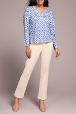 VNECK TOP W SIDESLITS
