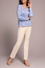 VNECK TOP W SIDESLITS