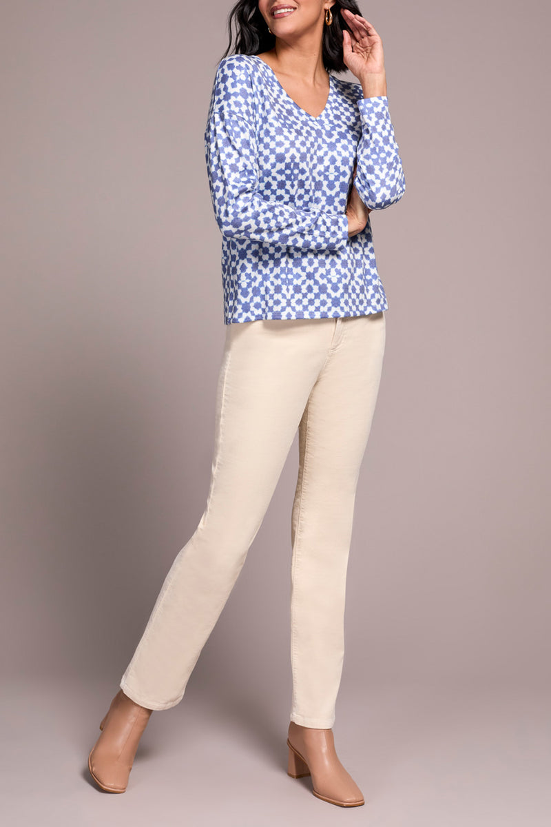 VNECK TOP W SIDESLITS