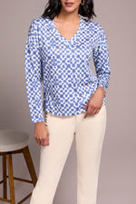 VNECK TOP W SIDESLITS