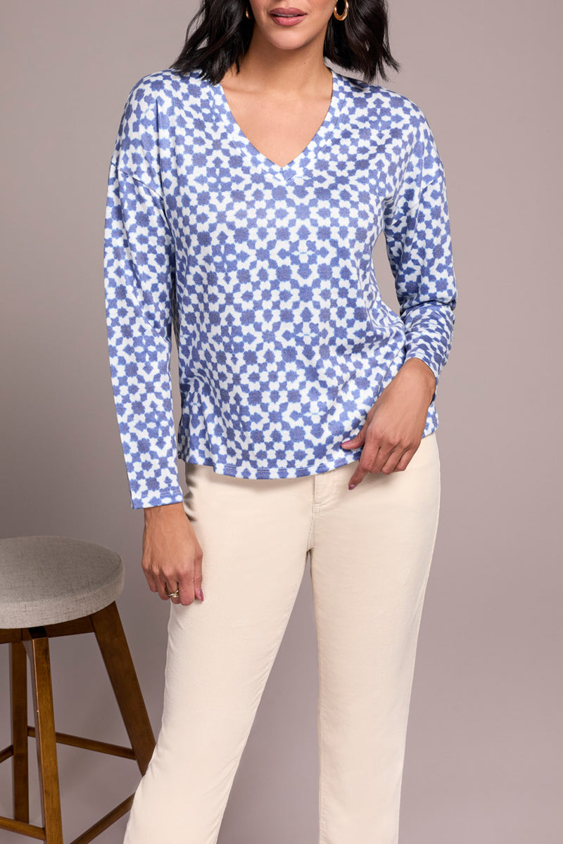 VNECK TOP W SIDESLITS