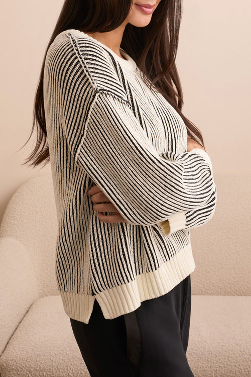CREW NECK SWEATER W SIDE SLITS