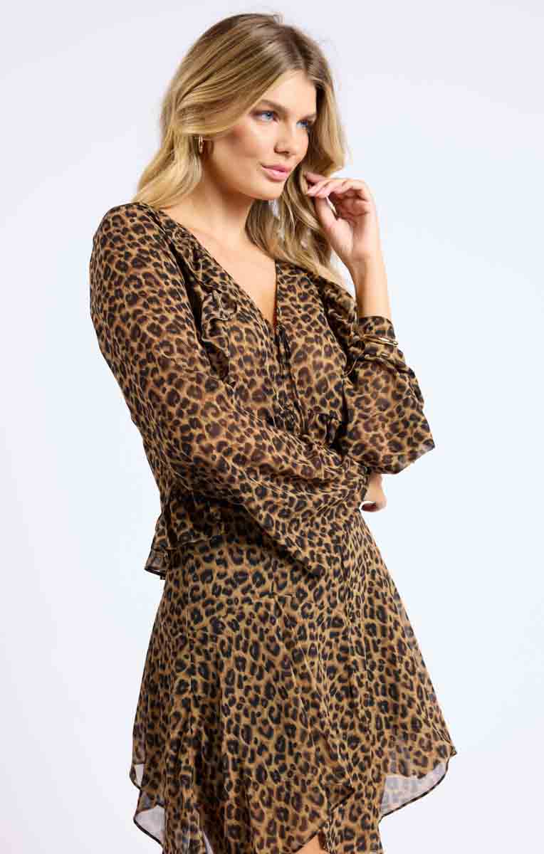 LEOPARD CHIFFON RUFFLE TOP