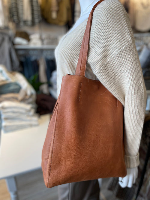 GIOVANA TOTE TAN